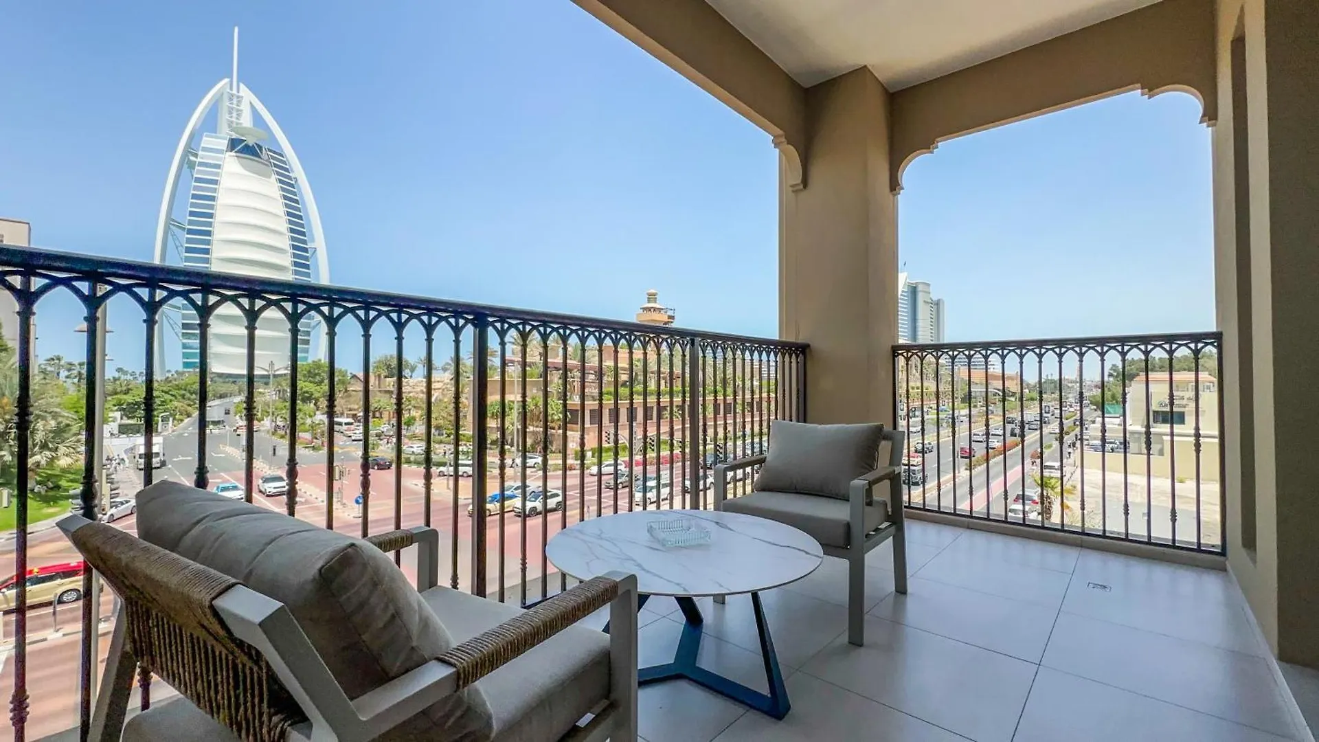 Lägenhet Spacious 3Br In Lamtara, Burj View Dubai Förenade Arabemiraten