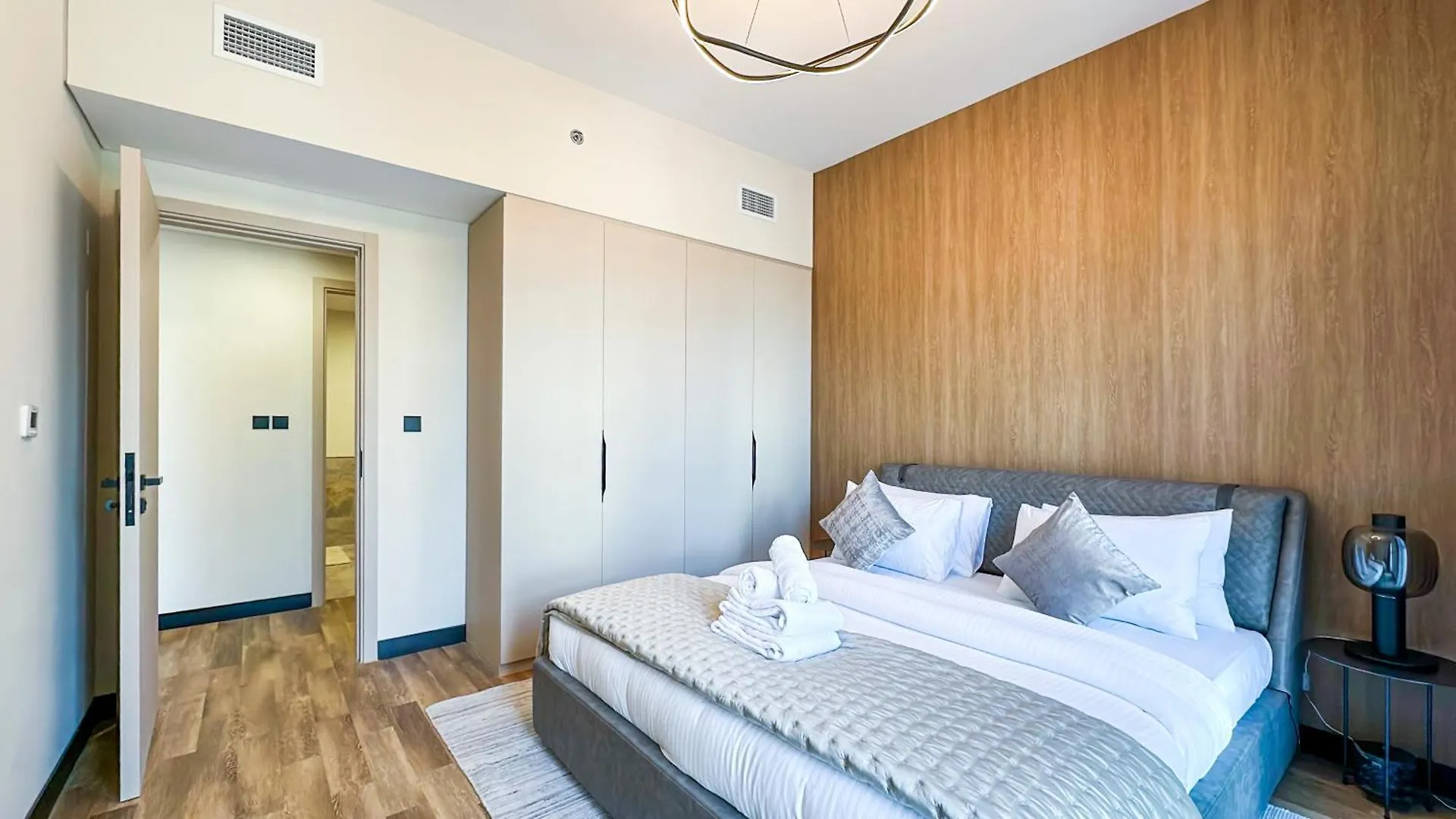 Lägenhet Spacious 3Br In Lamtara, Burj View Dubai